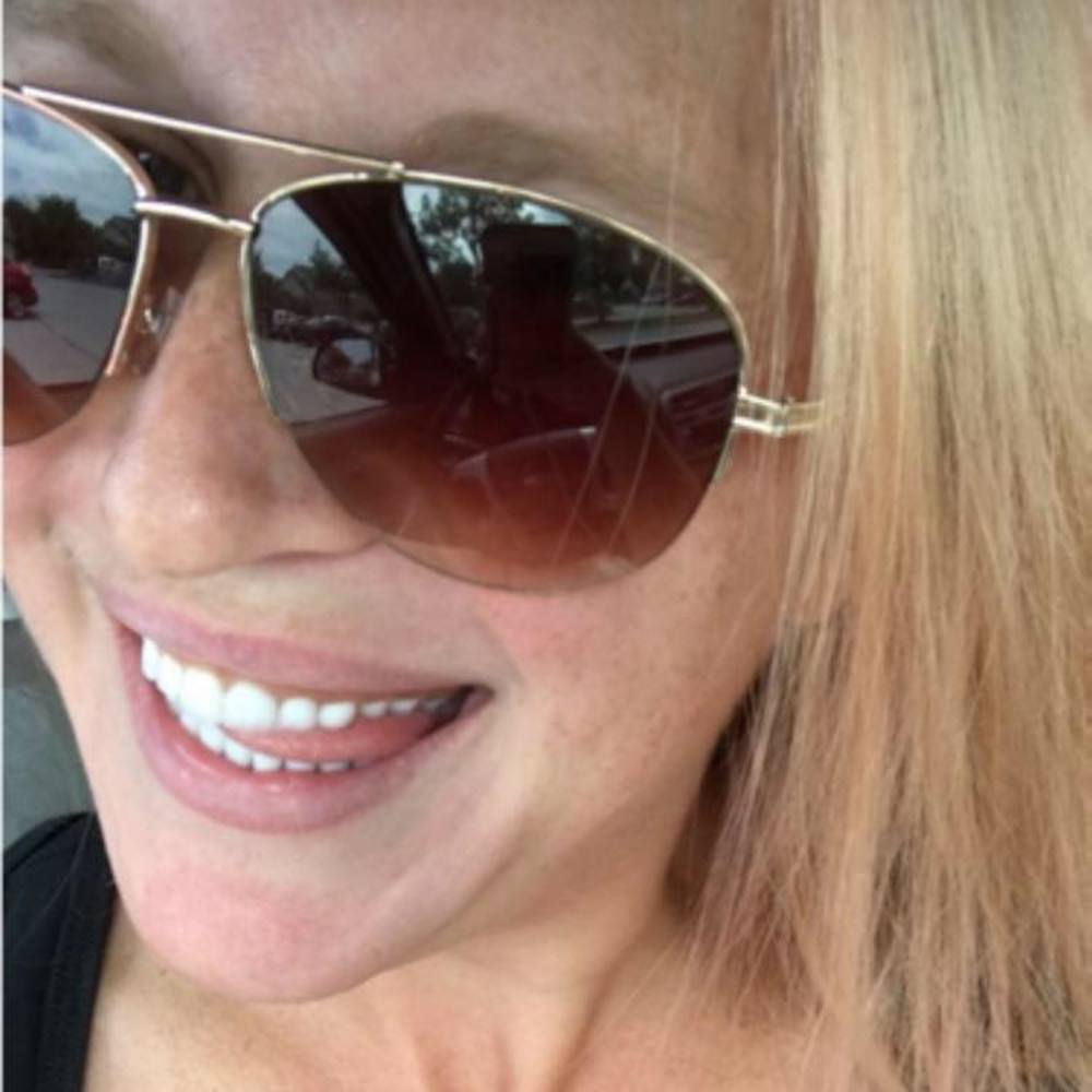 Meet your Posher, Suzanne
